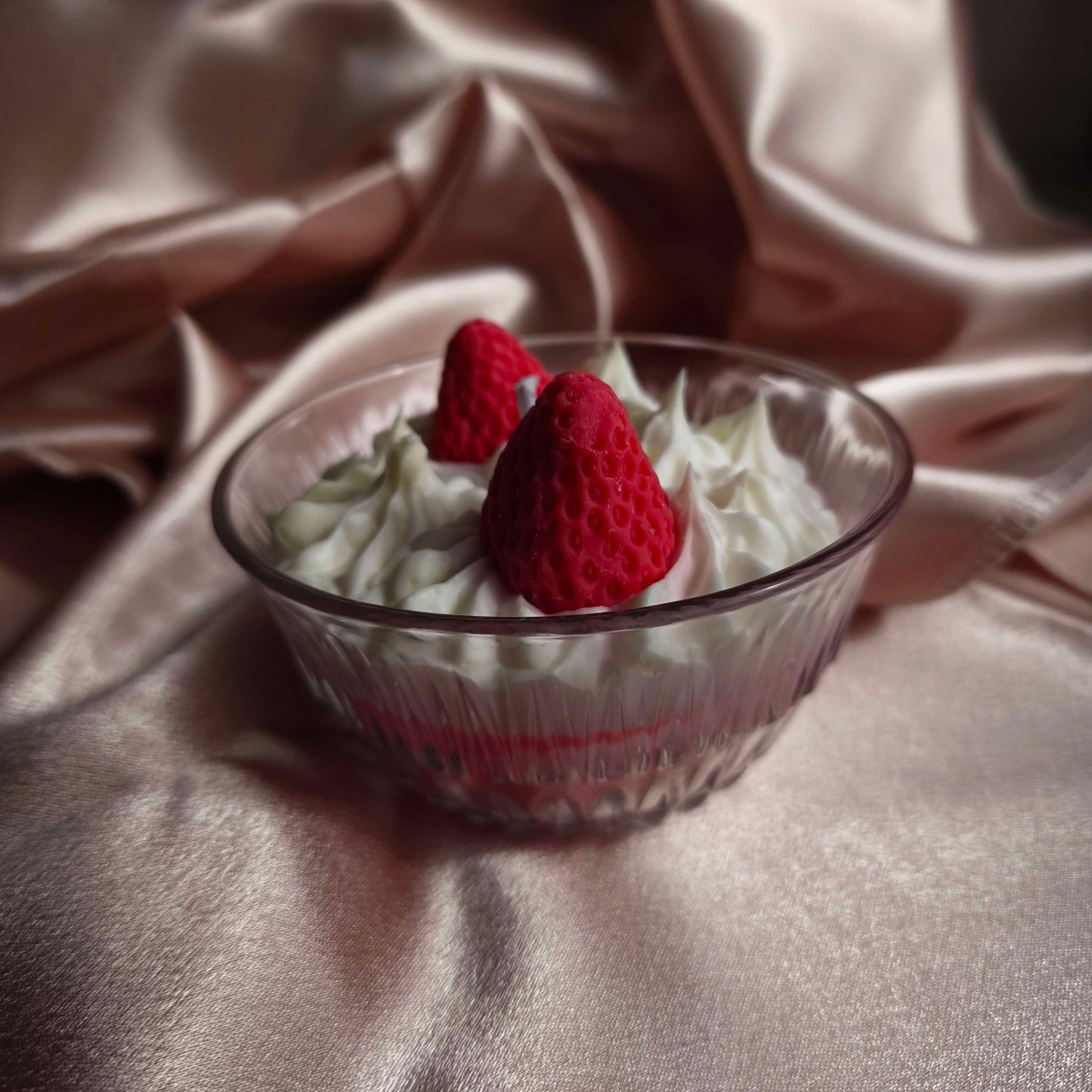 Vela Chantilly Morango 2
