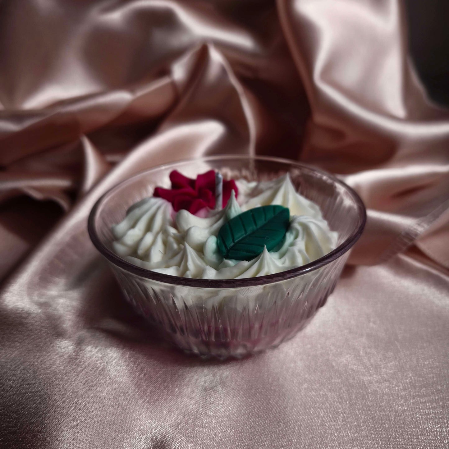 Vela Chantilly Orquidia Negra e Lirio 3